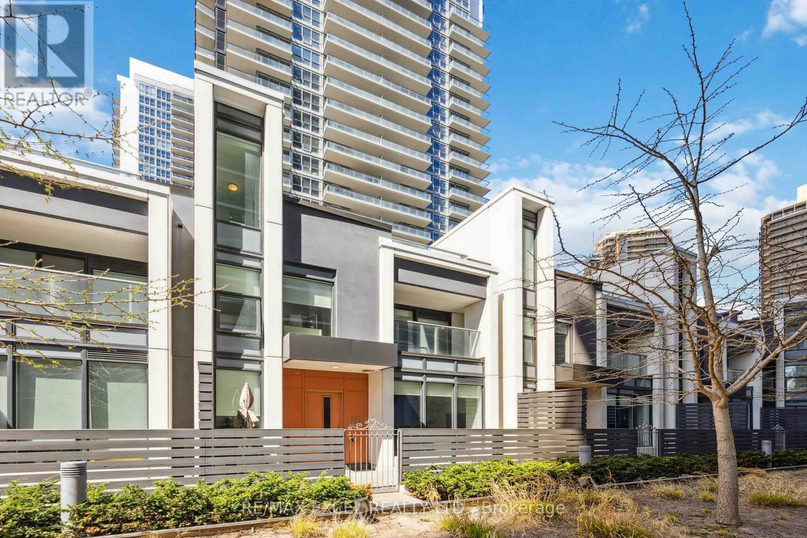 Th10 - 113 Mcmahon Drive, Toronto, Ontario  M2K 0E5 - Photo 6 - C12137980