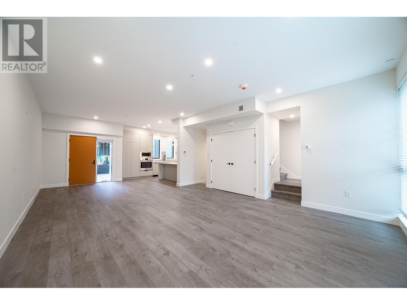 Listing Picture 7 of 18 : 218 8699 SPIRES ROAD, Richmond / 烈治文 - 魯藝地產 Yvonne Lu Group - MLS Medallion Club Member