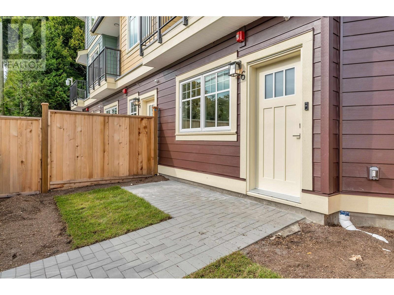 Property at 1 4829 48 AVENUE image 4