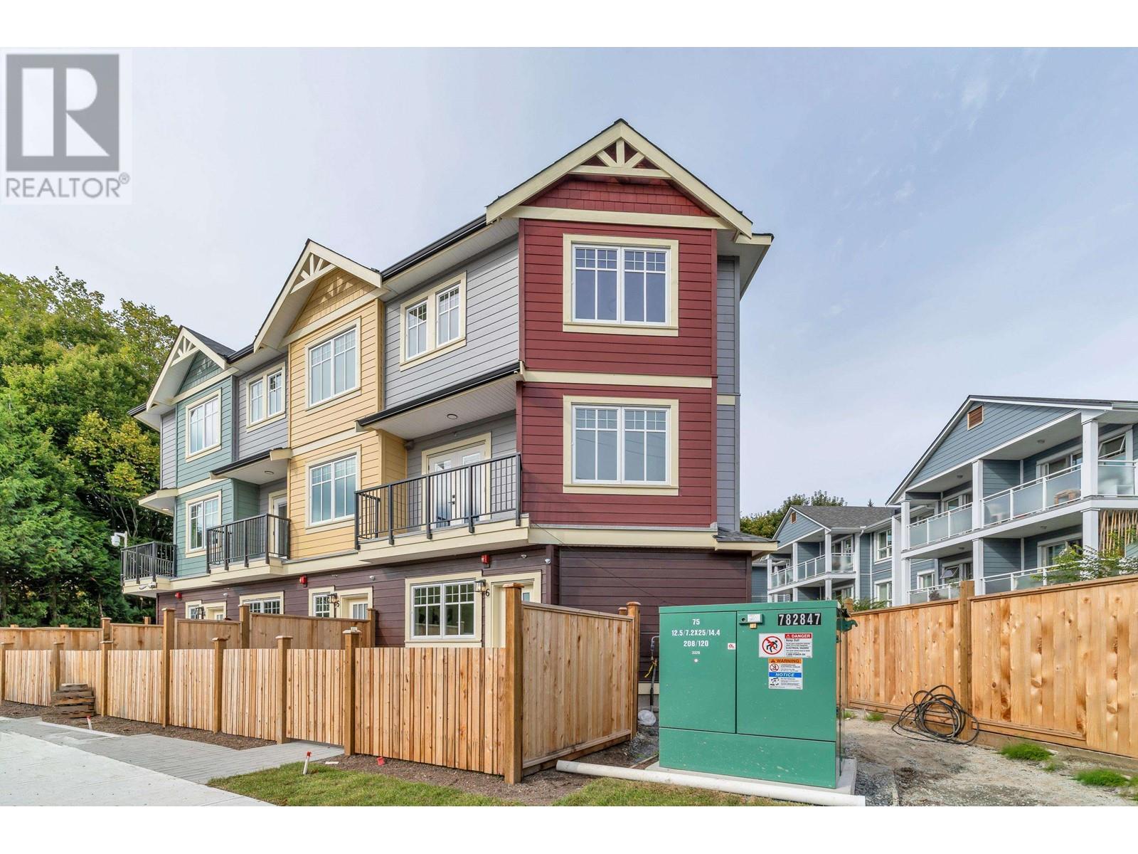Property at 1 4829 48 AVENUE image 2