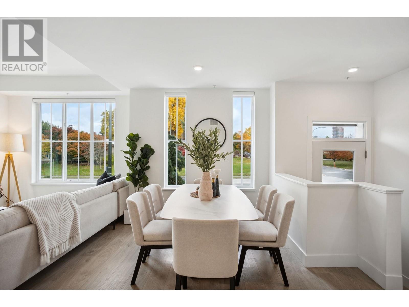 Listing Picture 6 of 26 : 908 W 49TH AVENUE, Vancouver / 溫哥華 - 魯藝地產 Yvonne Lu Group - MLS Medallion Club Member