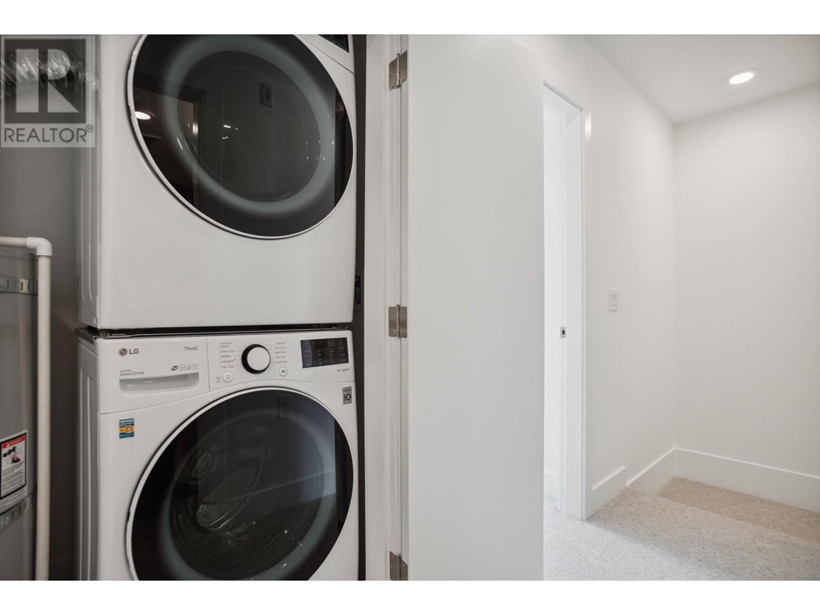 Listing Picture 24 of 26 : 908 W 49TH AVENUE, Vancouver / 溫哥華 - 魯藝地產 Yvonne Lu Group - MLS Medallion Club Member