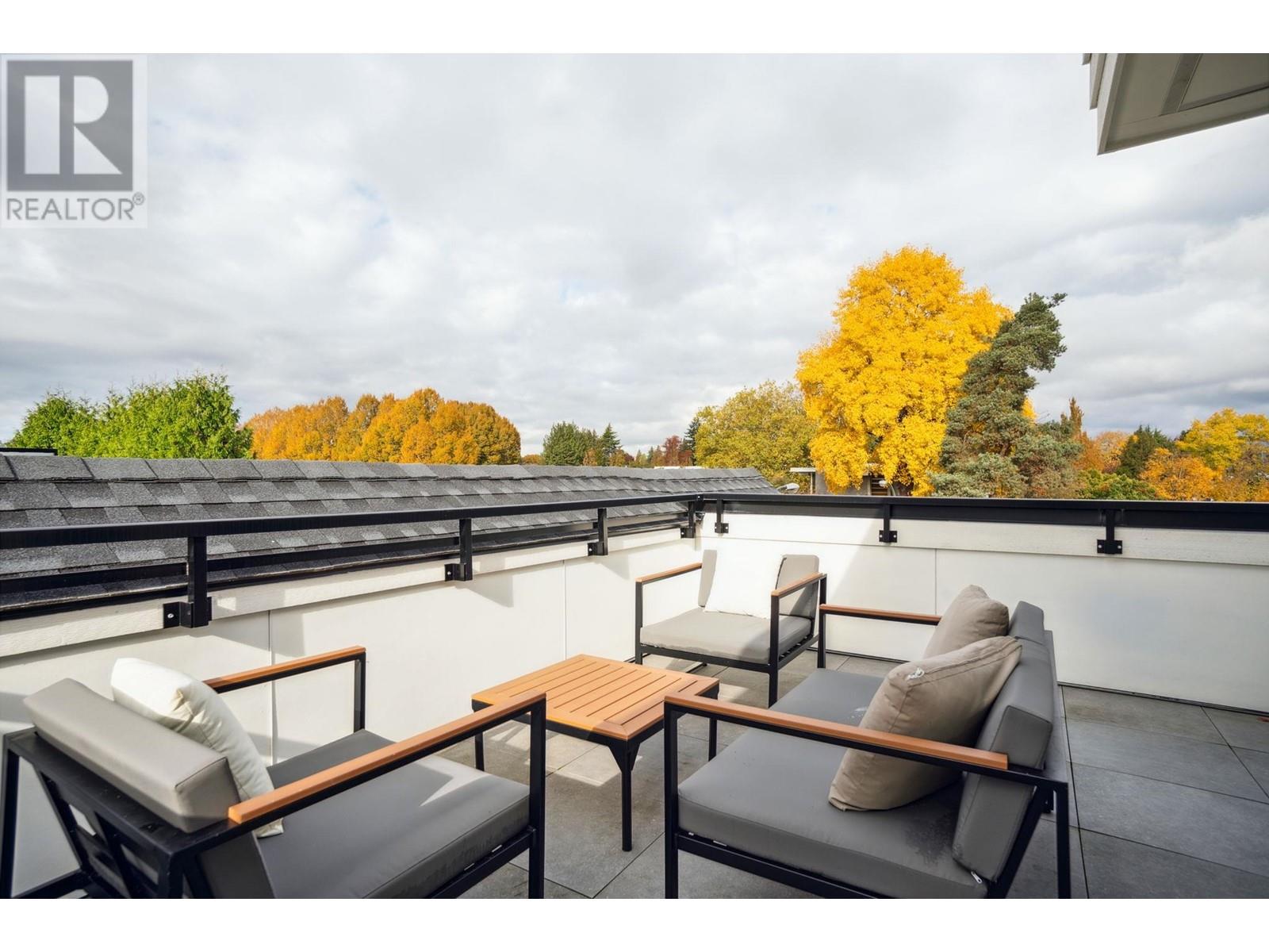 Listing Picture 25 of 26 : 908 W 49TH AVENUE, Vancouver / 溫哥華 - 魯藝地產 Yvonne Lu Group - MLS Medallion Club Member