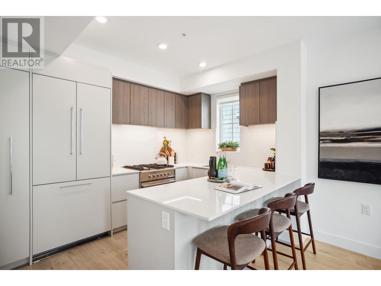 Listing Picture 9 of 26 : 908 W 49TH AVENUE, Vancouver / 溫哥華 - 魯藝地產 Yvonne Lu Group - MLS Medallion Club Member