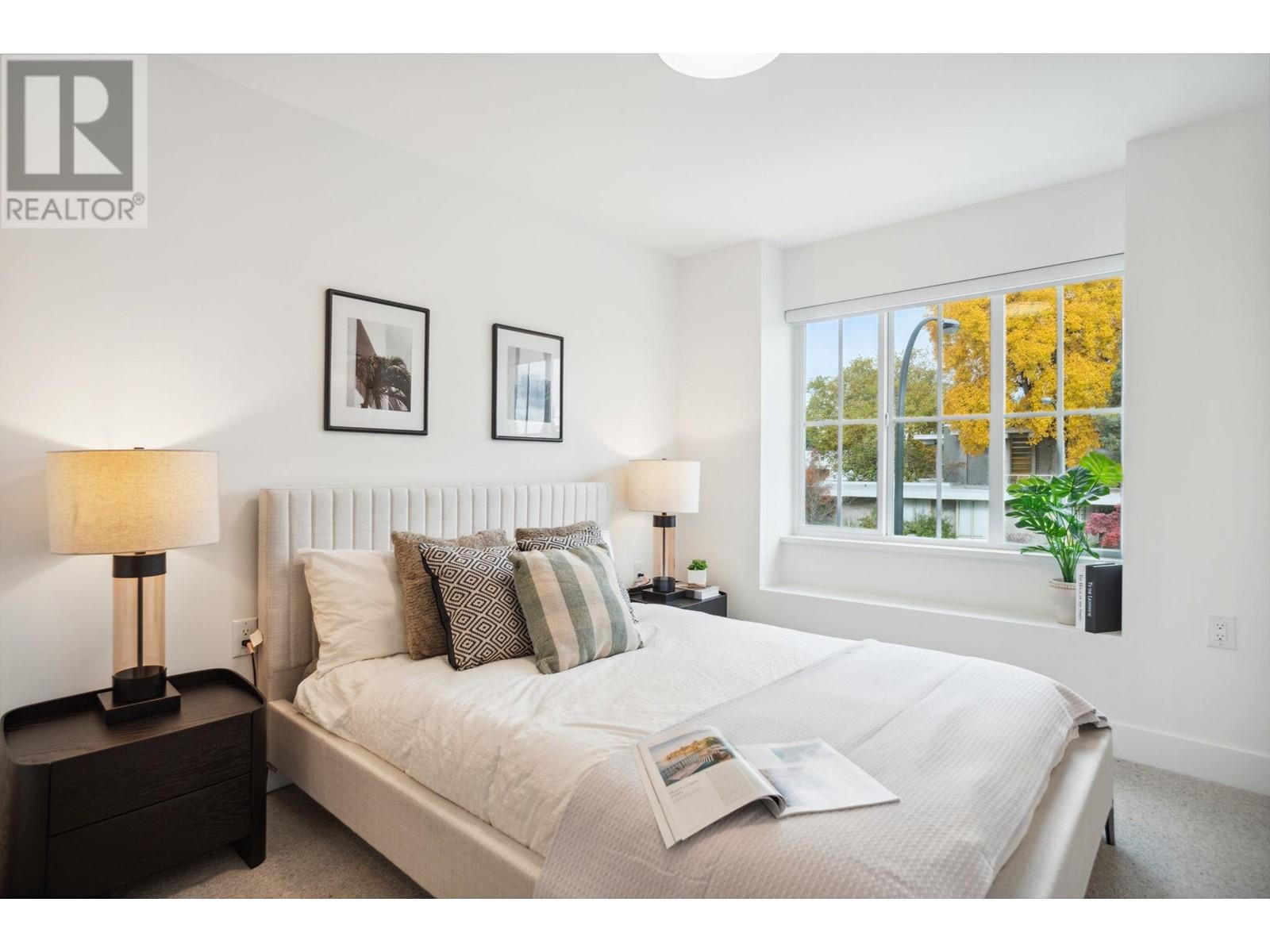 Listing Picture 16 of 26 : 908 W 49TH AVENUE, Vancouver / 溫哥華 - 魯藝地產 Yvonne Lu Group - MLS Medallion Club Member