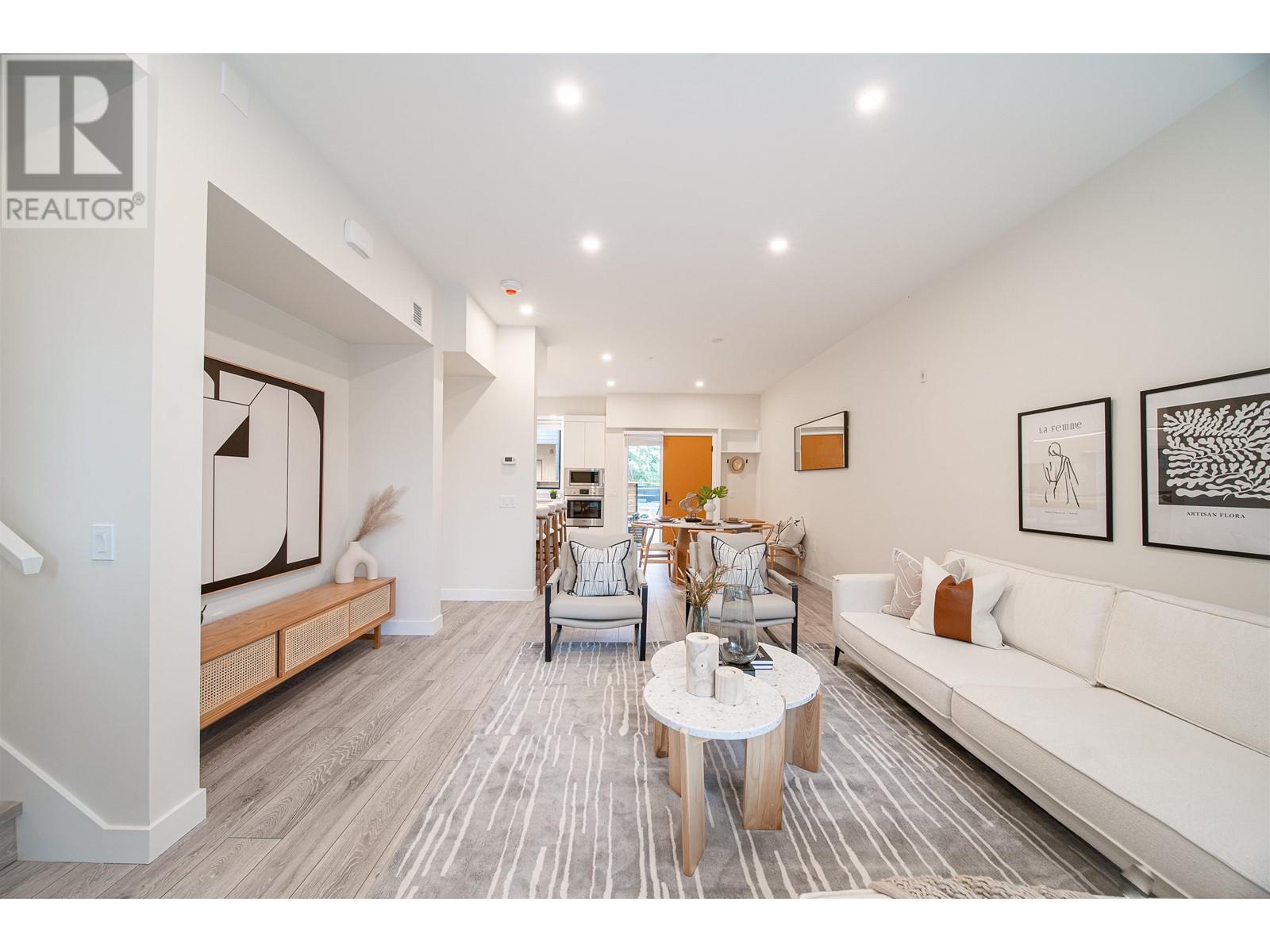 Listing Picture 18 of 36 : 15 8968 COOK CRESCENT, Richmond / 烈治文 - 魯藝地產 Yvonne Lu Group - MLS Medallion Club Member