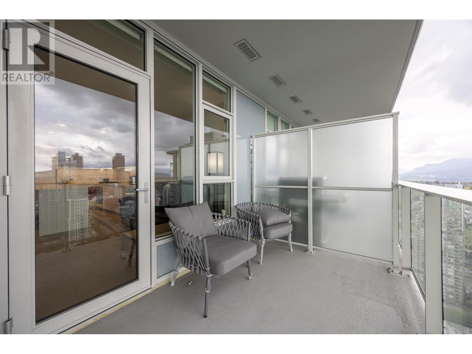 Listing Picture 22 of 35 : 4103 2186 GILMORE AVE, Burnaby / 本拿比 - 魯藝地產 Yvonne Lu Group - MLS Medallion Club Member