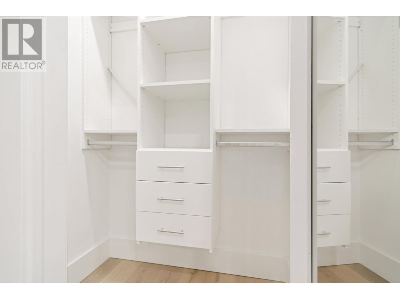 Listing Picture 30 of 33 : 672 E 64TH AVENUE, Vancouver / 溫哥華 - 魯藝地產 Yvonne Lu Group - MLS Medallion Club Member