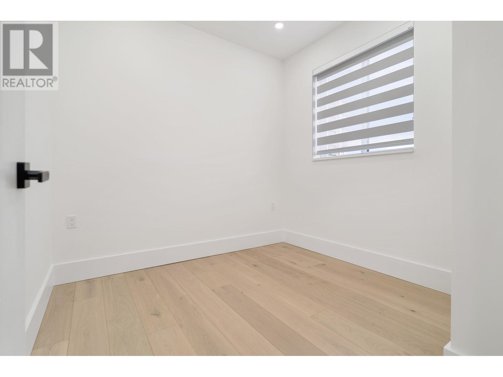 Listing Picture 32 of 33 : 672 E 64TH AVENUE, Vancouver / 溫哥華 - 魯藝地產 Yvonne Lu Group - MLS Medallion Club Member