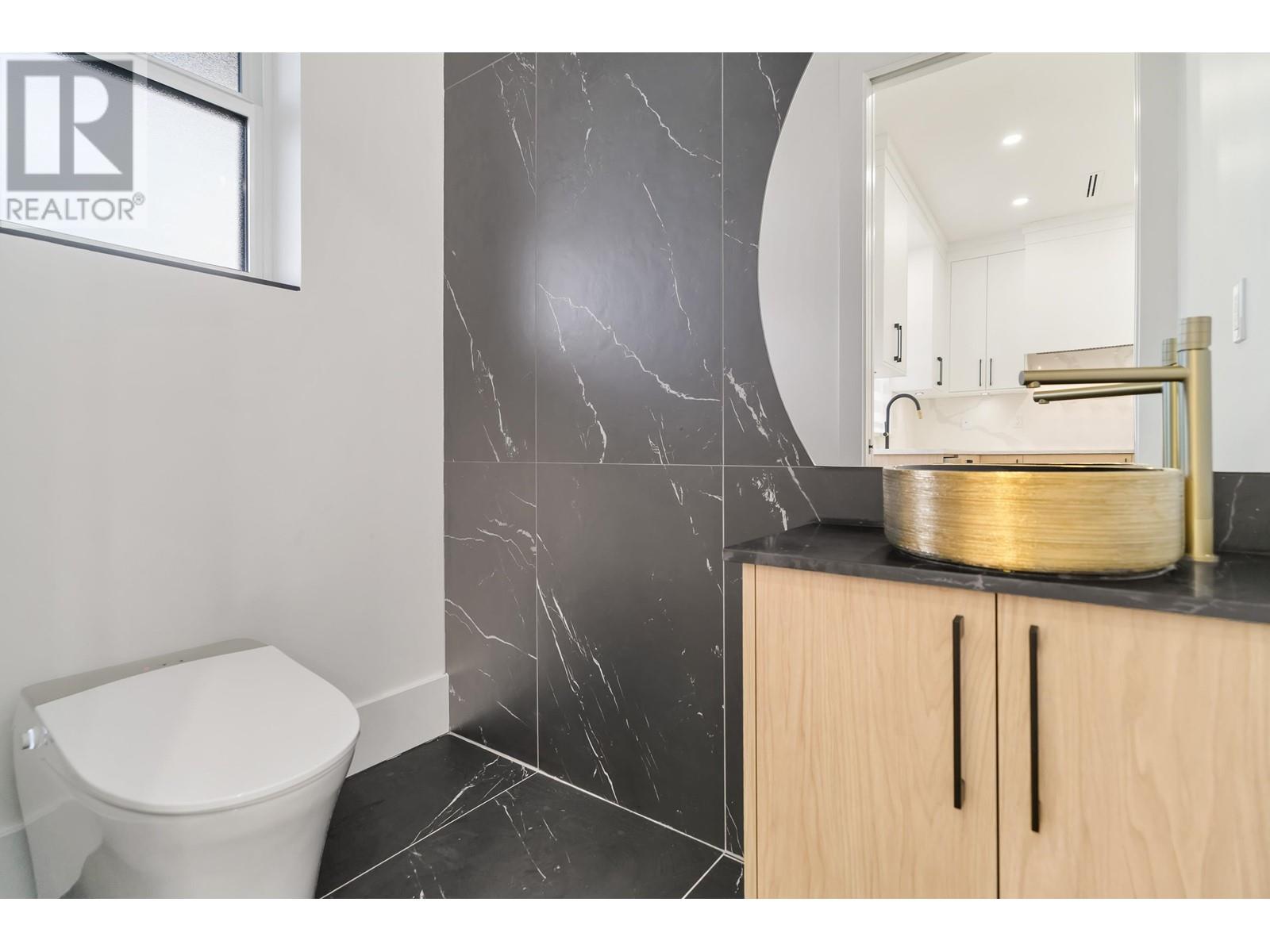 Listing Picture 15 of 33 : 672 E 64TH AVENUE, Vancouver / 溫哥華 - 魯藝地產 Yvonne Lu Group - MLS Medallion Club Member