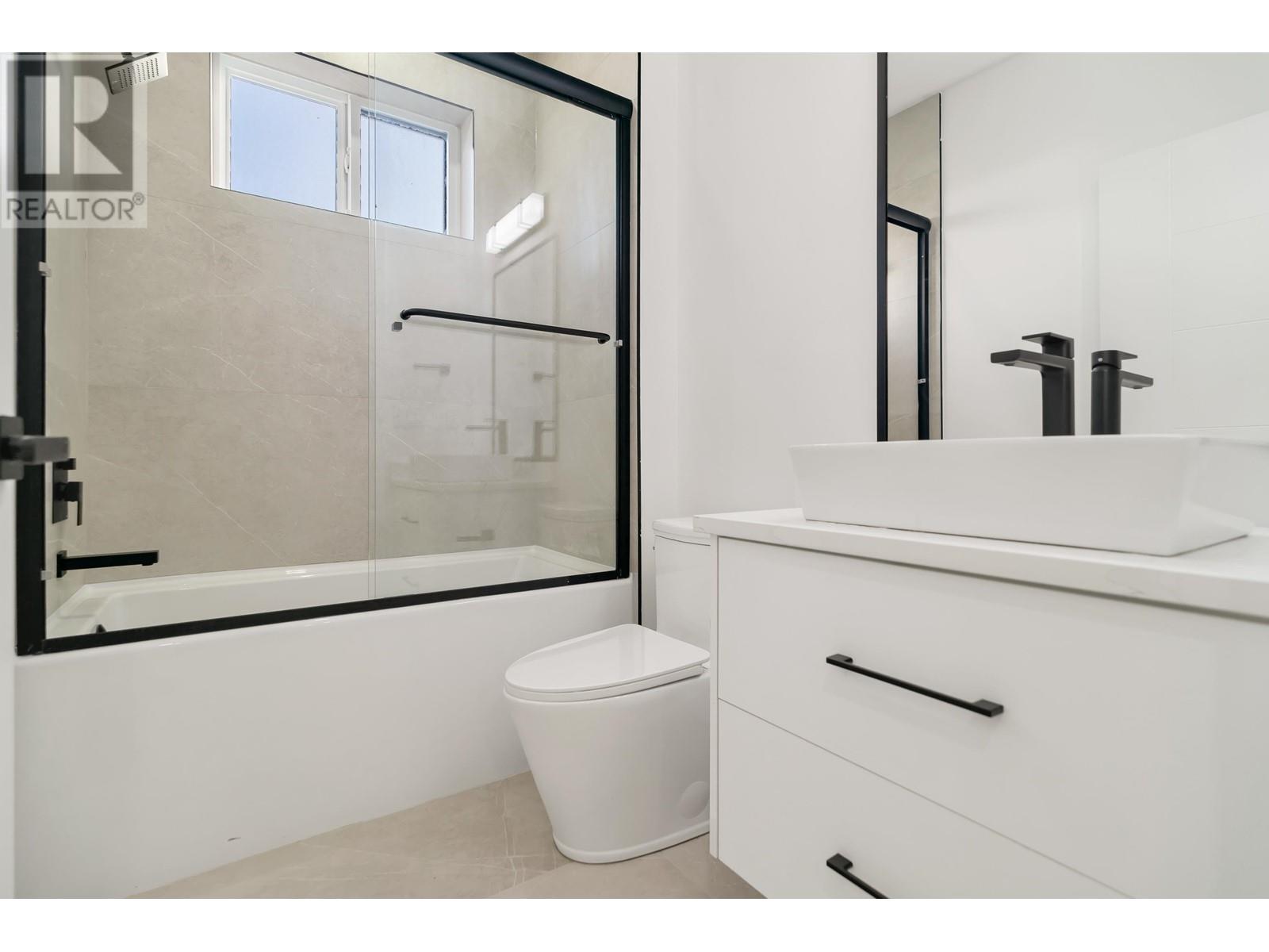 Listing Picture 24 of 33 : 672 E 64TH AVENUE, Vancouver / 溫哥華 - 魯藝地產 Yvonne Lu Group - MLS Medallion Club Member