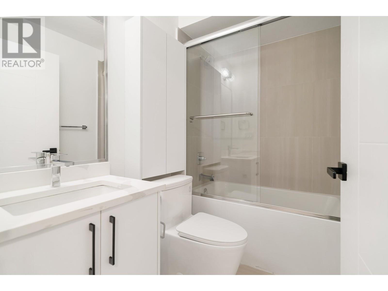 Listing Picture 23 of 33 : 672 E 64TH AVENUE, Vancouver / 溫哥華 - 魯藝地產 Yvonne Lu Group - MLS Medallion Club Member