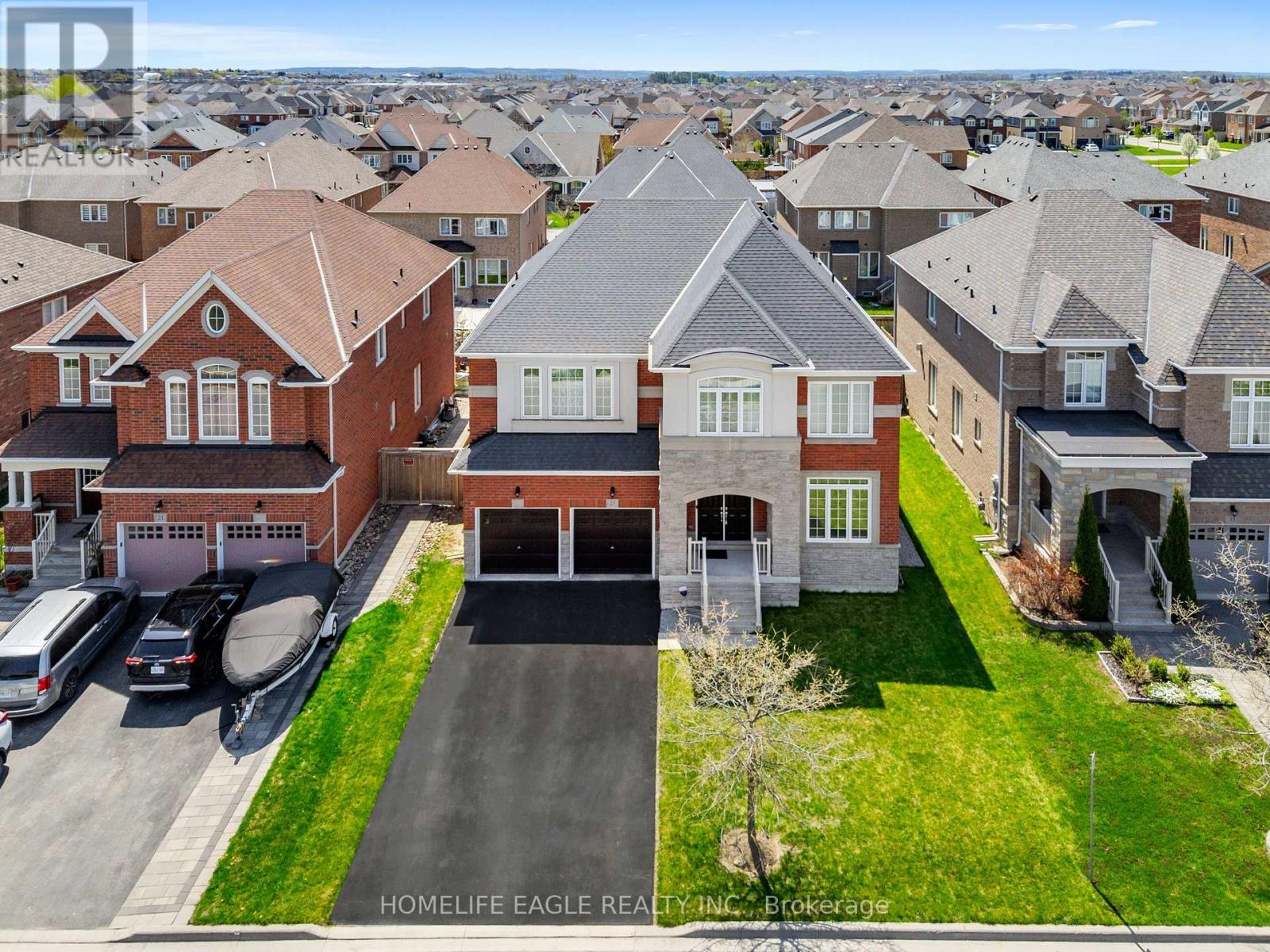 Property at 27 SCARLET WAY image 2