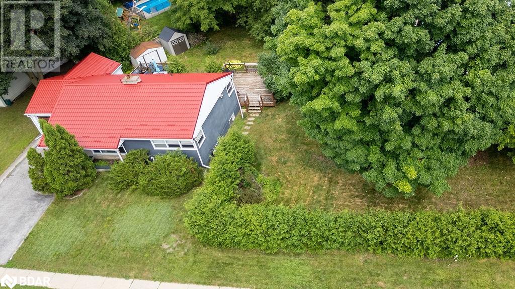 Property at 325 INNISFIL Street image 5
