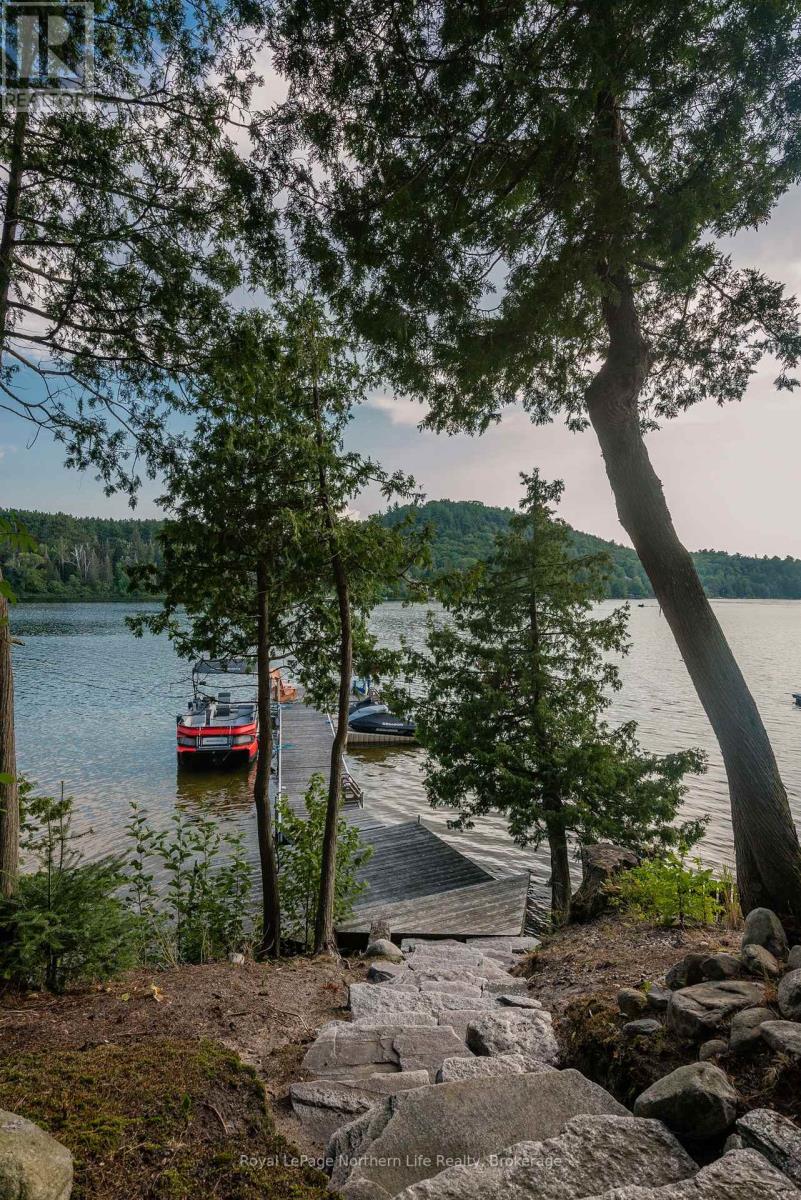 131 Peninsula Road, North Bay (Birchaven), Ontario  P1B 8G4 - Photo 7 - X12141469