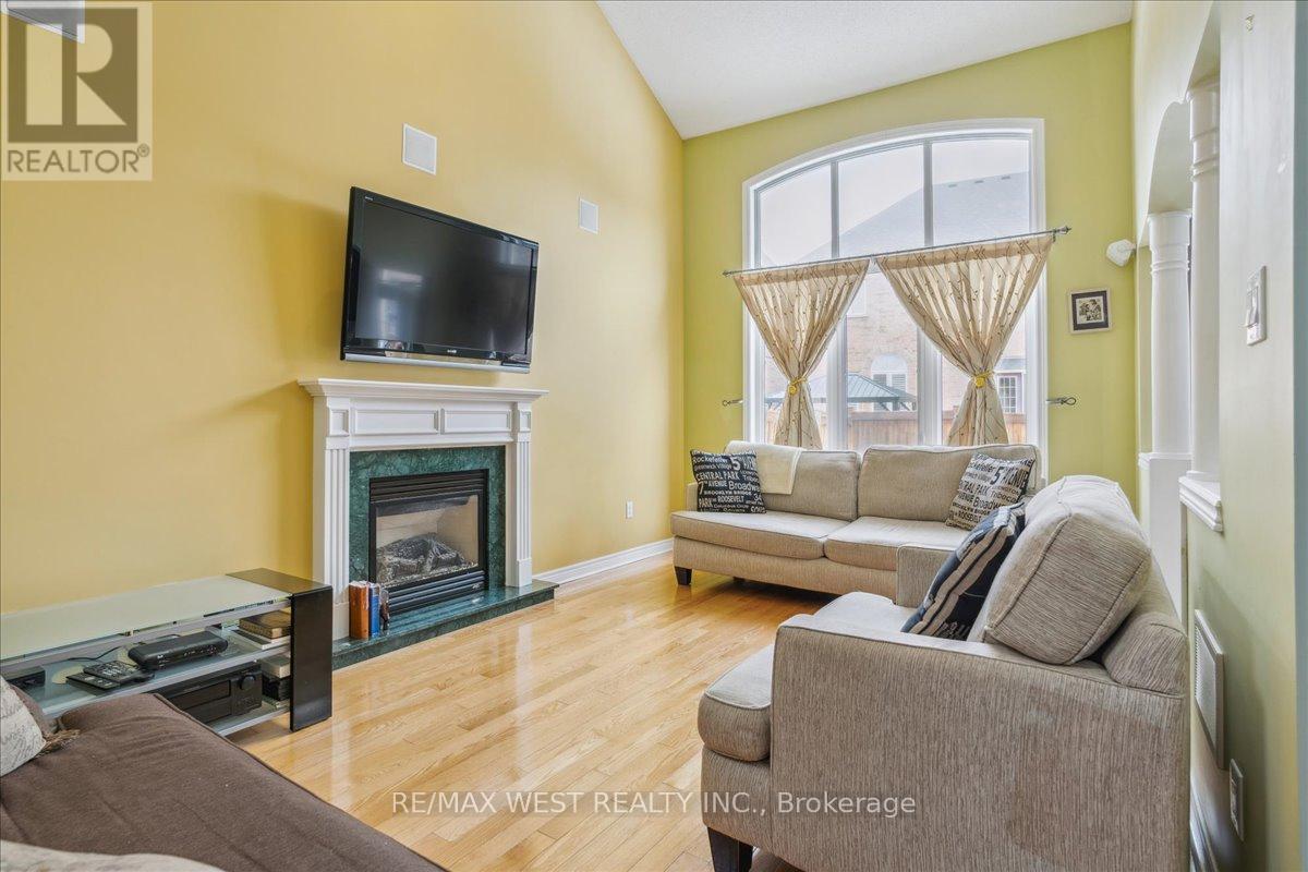 55 Scotchmere Crescent, Brampton (Bram East), Ontario  L6P 3A6 - Photo 7 - W11939389
