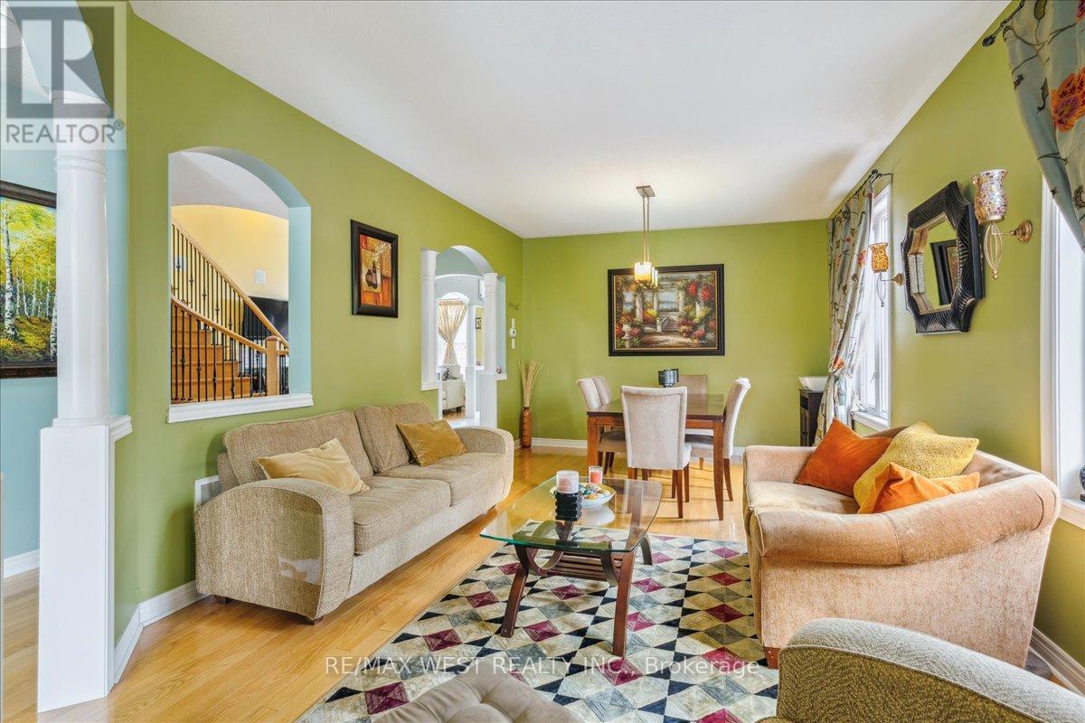 Property at 55 SCOTCHMERE CRESCENT image 5