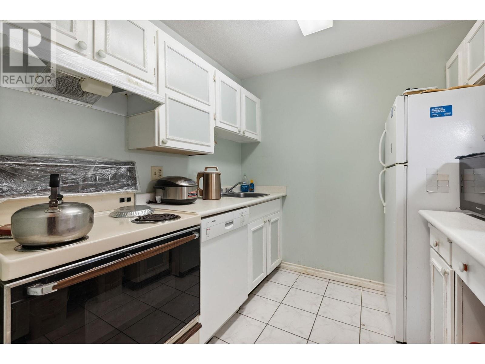 Listing Picture 11 of 23 : 317 8291 PARK ROAD, Richmond / 烈治文 - 魯藝地產 Yvonne Lu Group - MLS Medallion Club Member