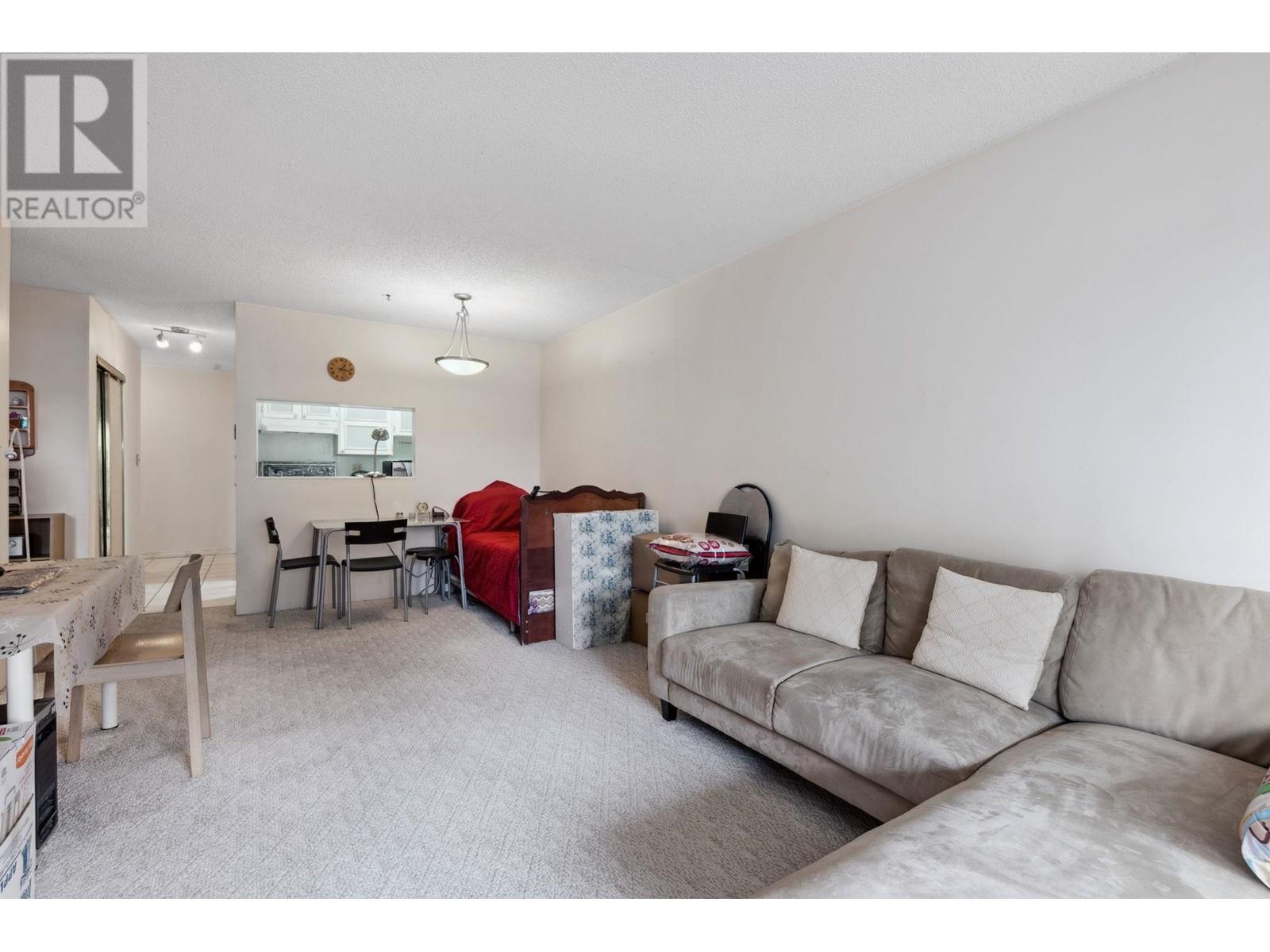 Listing Picture 4 of 23 : 317 8291 PARK ROAD, Richmond / 烈治文 - 魯藝地產 Yvonne Lu Group - MLS Medallion Club Member