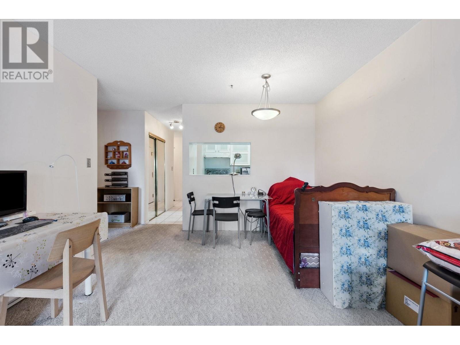 Listing Picture 5 of 23 : 317 8291 PARK ROAD, Richmond / 烈治文 - 魯藝地產 Yvonne Lu Group - MLS Medallion Club Member