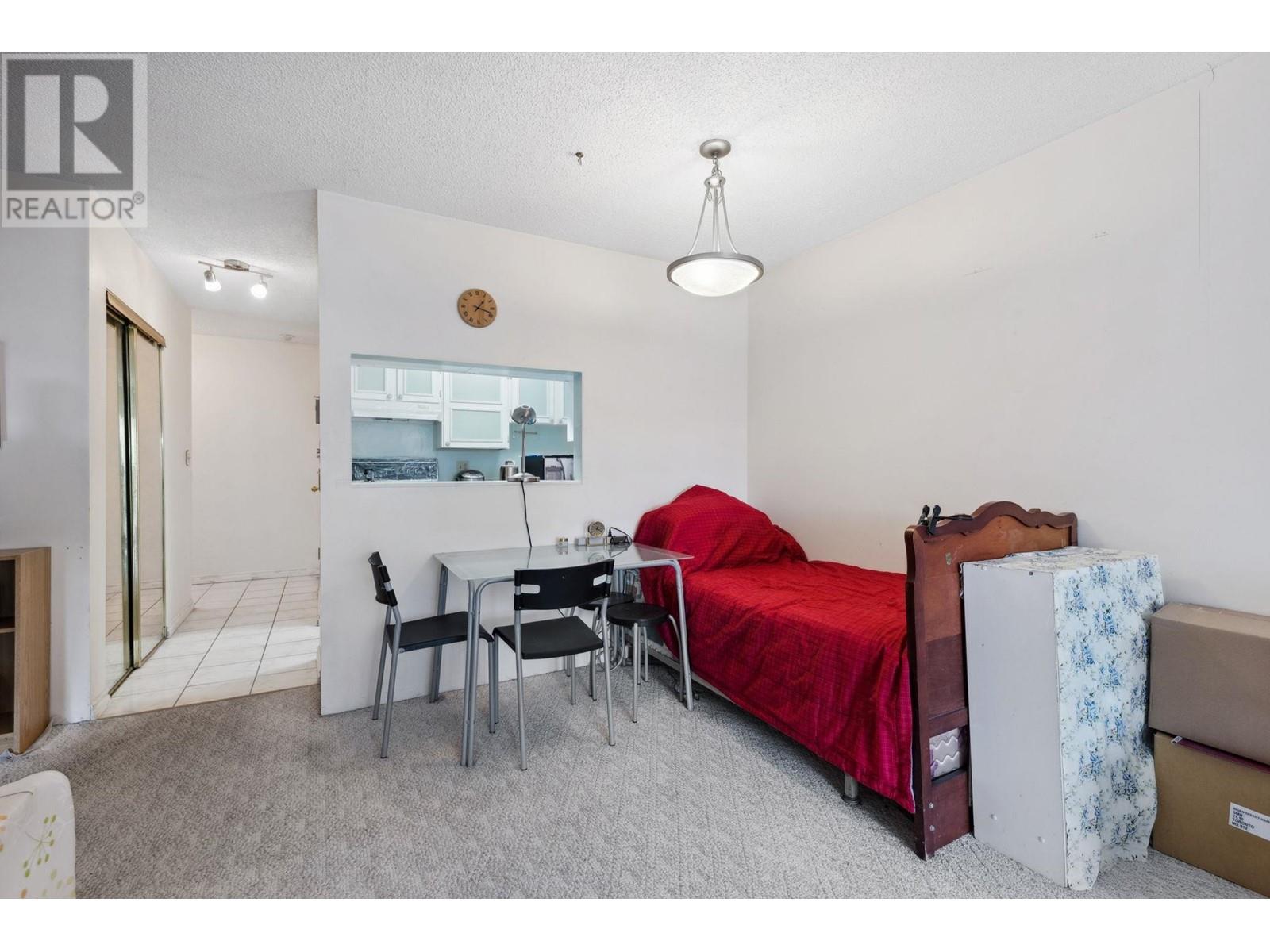 Listing Picture 7 of 23 : 317 8291 PARK ROAD, Richmond / 烈治文 - 魯藝地產 Yvonne Lu Group - MLS Medallion Club Member