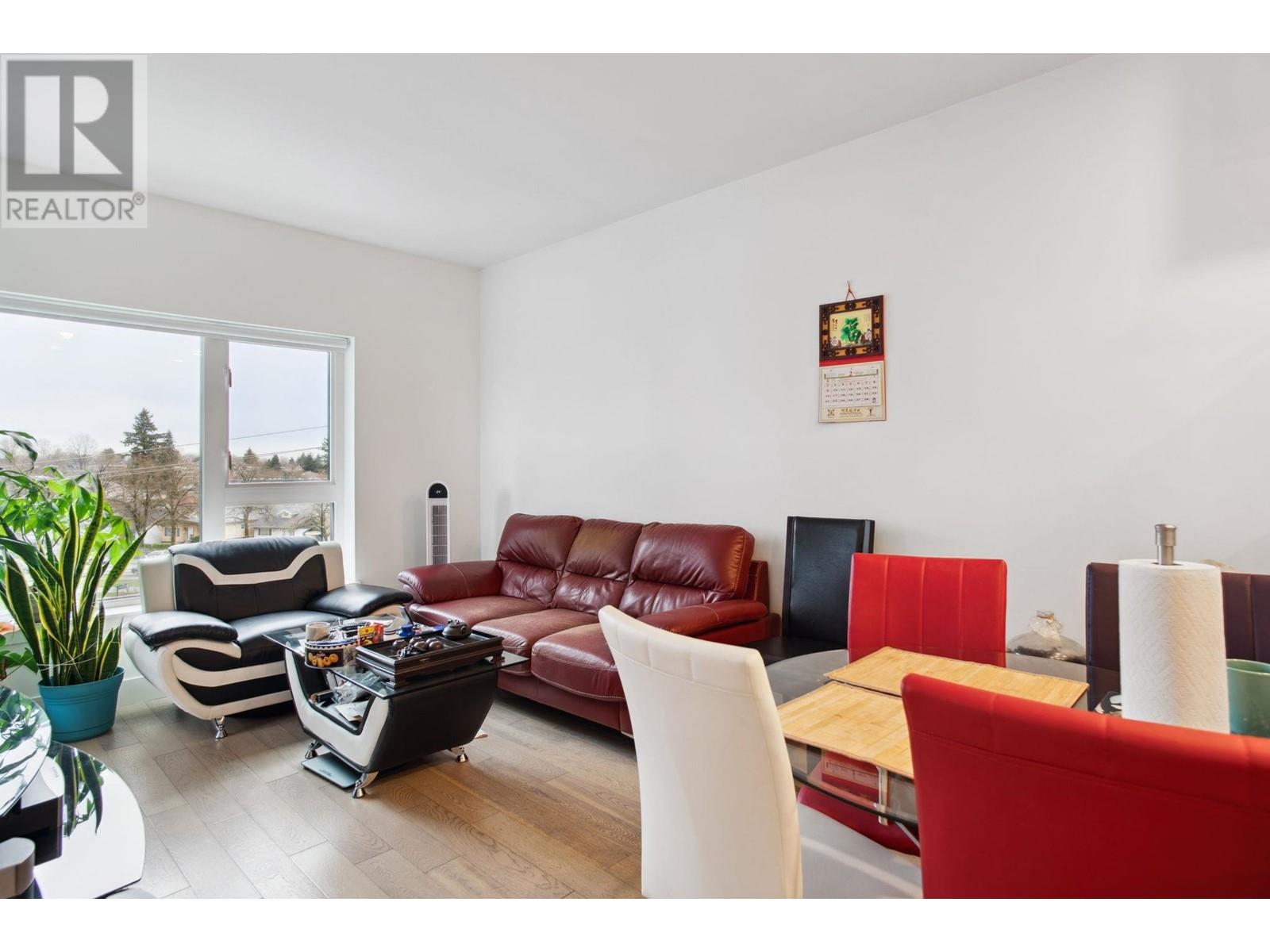 Property at 407 2666 DUKE STREET image 2