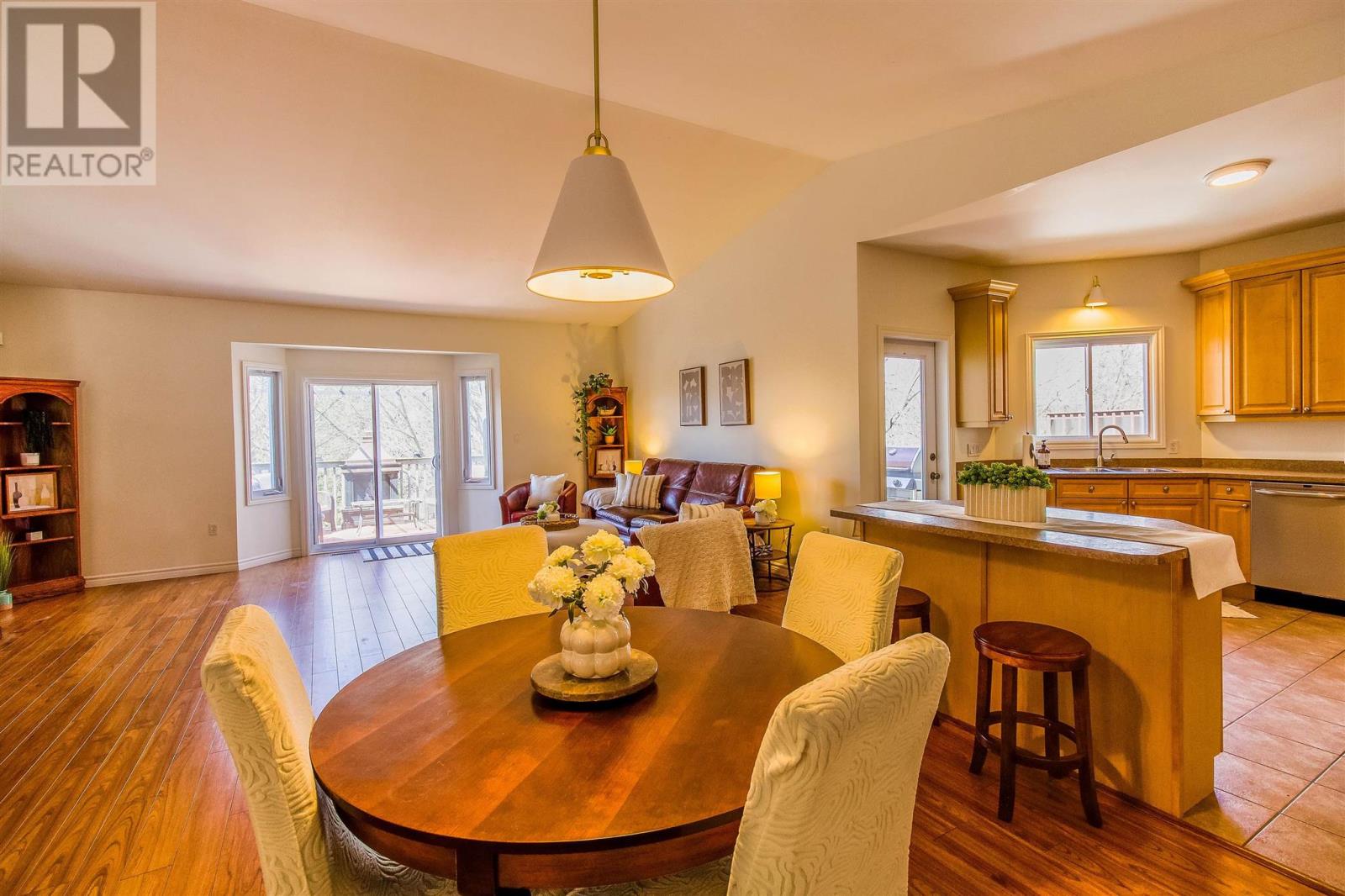24 Cody Point Ct, Sault Ste. Marie, Ontario  P6B 6L8 - Photo 6 - SM250854