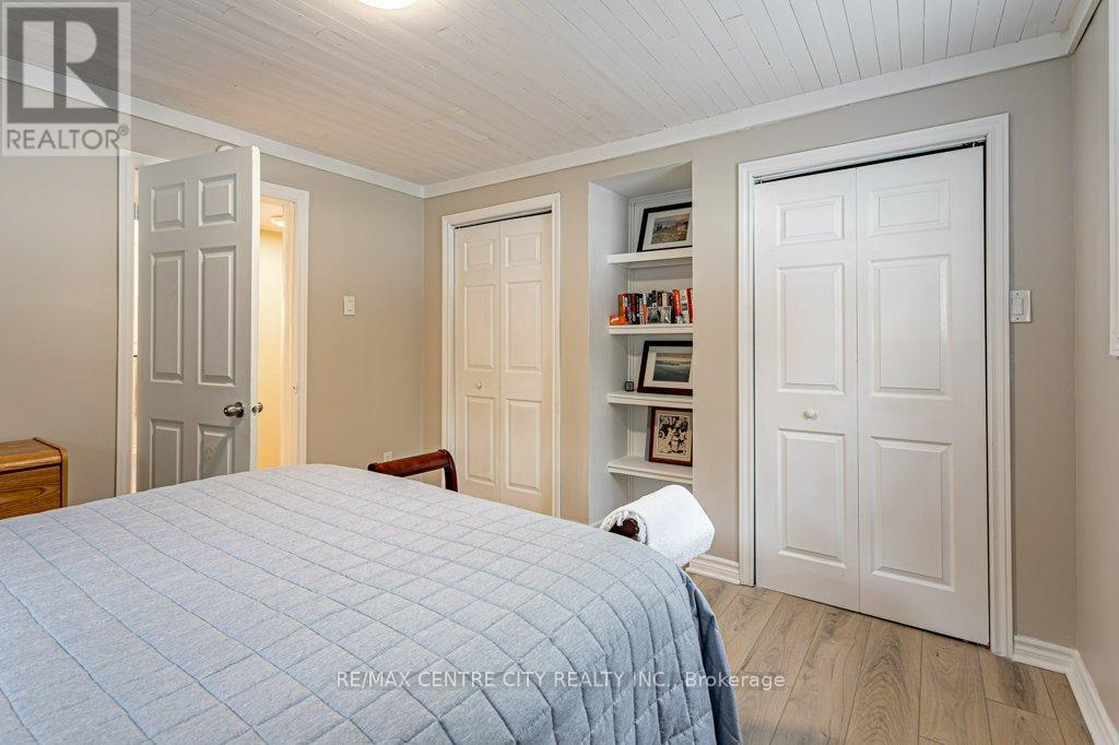10161 Andrea Street, Lambton Shores, Ontario  N0M 2L0 - Photo 32 - X12141492