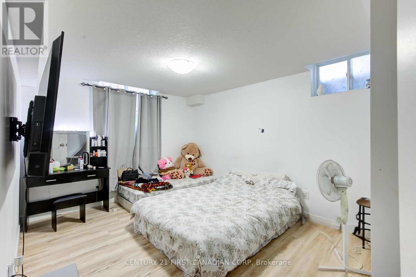 42 - 515 Skyline Avenue, London North, Ontario  N5X 4L2 - Photo 30 - X12141579
