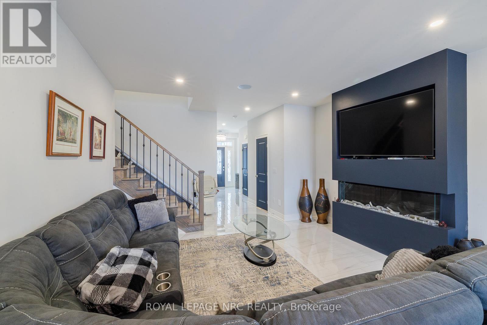 7126 Parsa Street, Niagara Falls (Brown), Ontario  L2H 3T2 - Photo 9 - X11978745