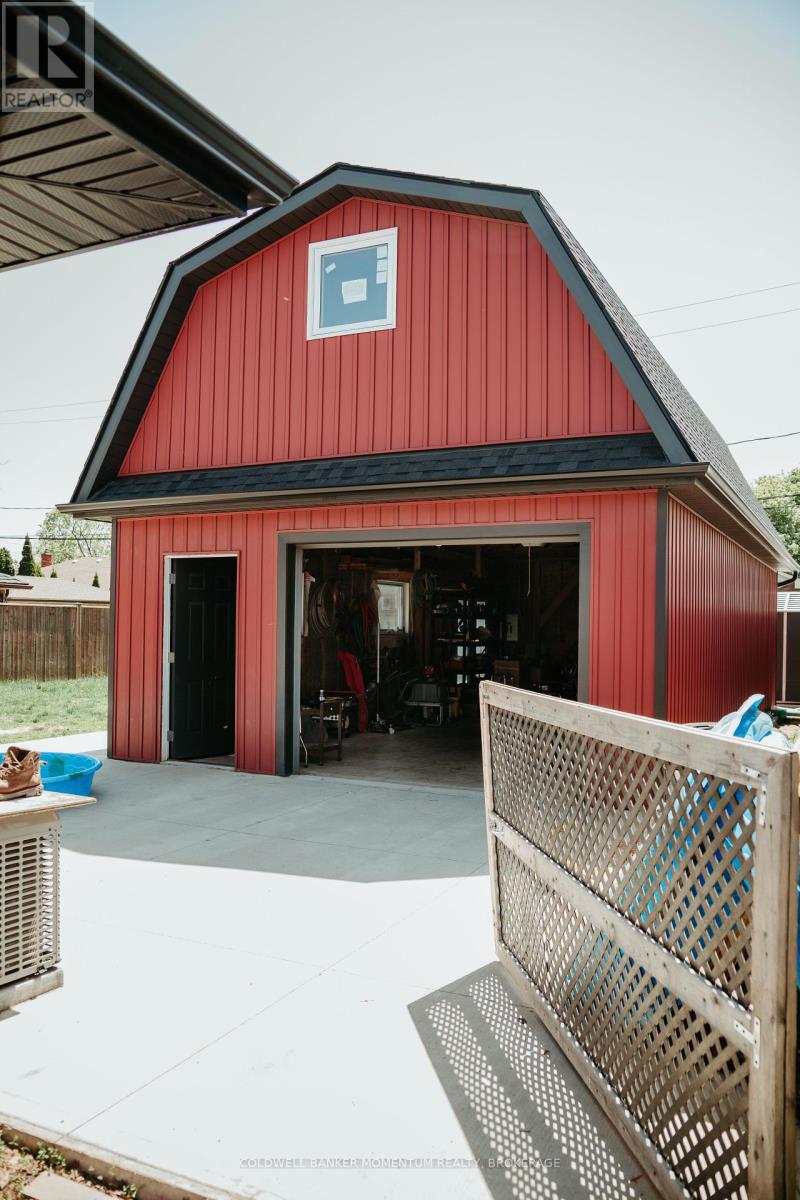 Property at 149 SULLIVAN AVENUE image 2