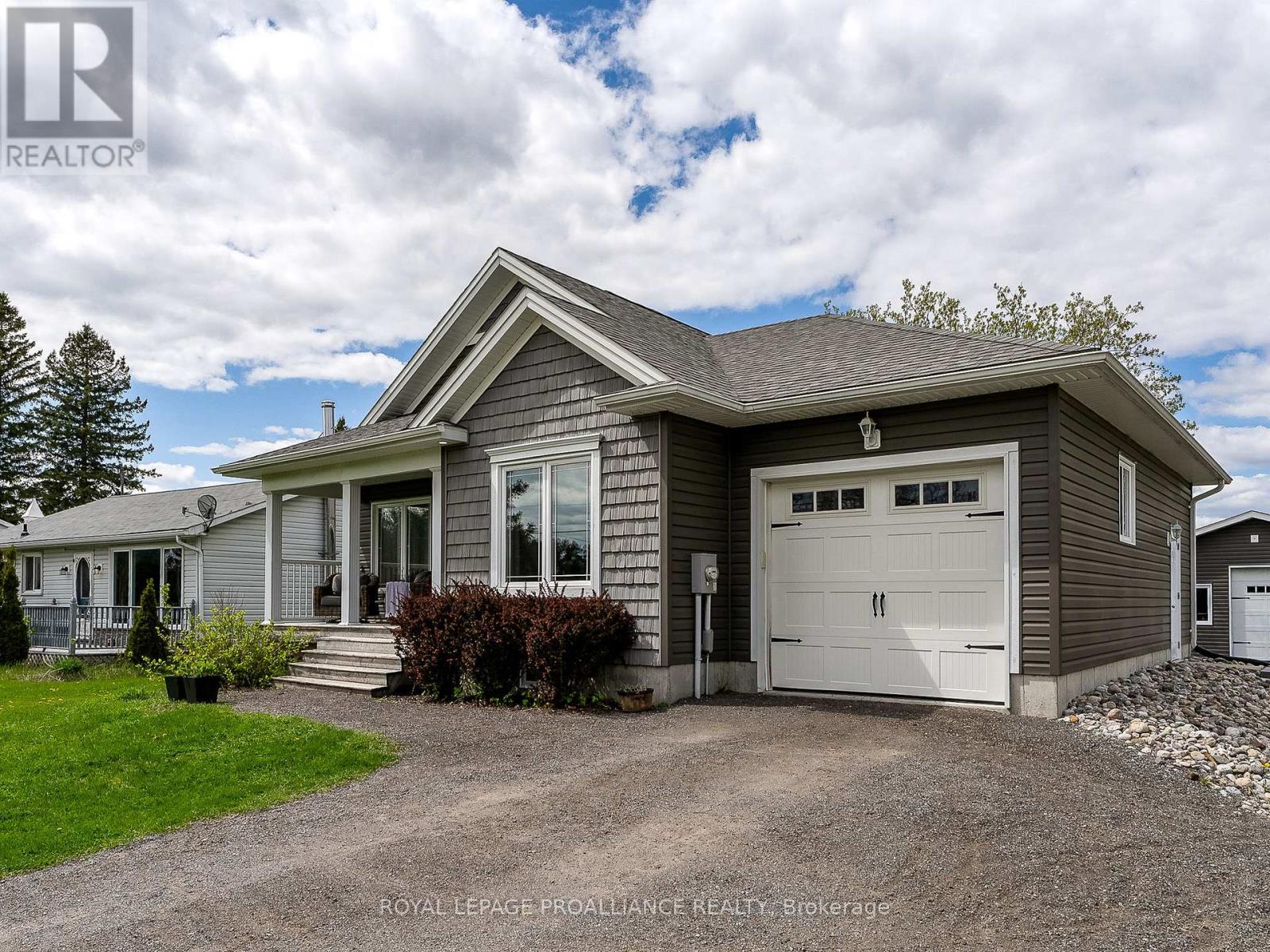 2515 Van Luven Road, Hamilton Township, Ontario  K0K 1C0 - Photo 2 - X12141526