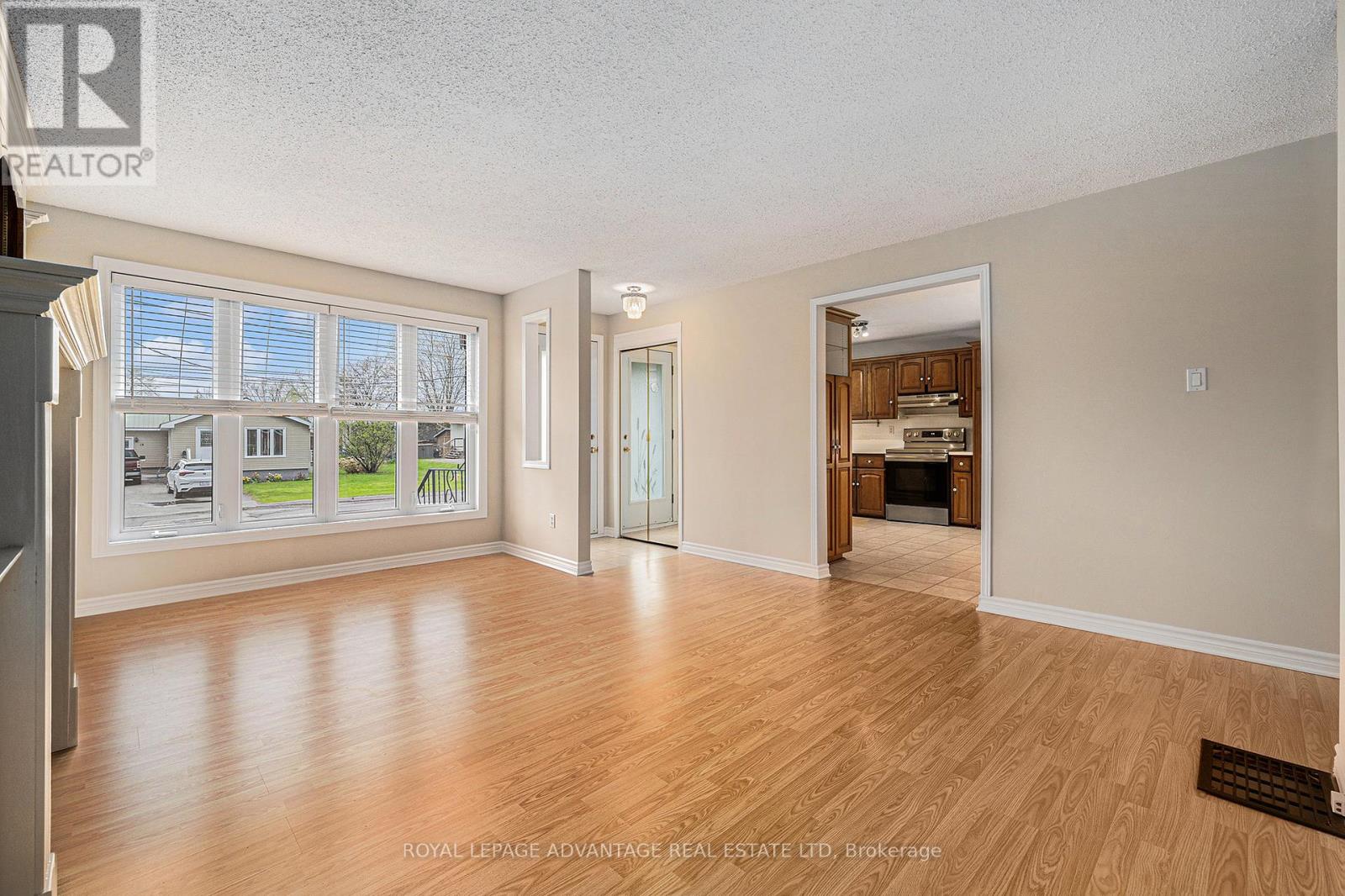 Property at 18 RAILWAY STREET image 5