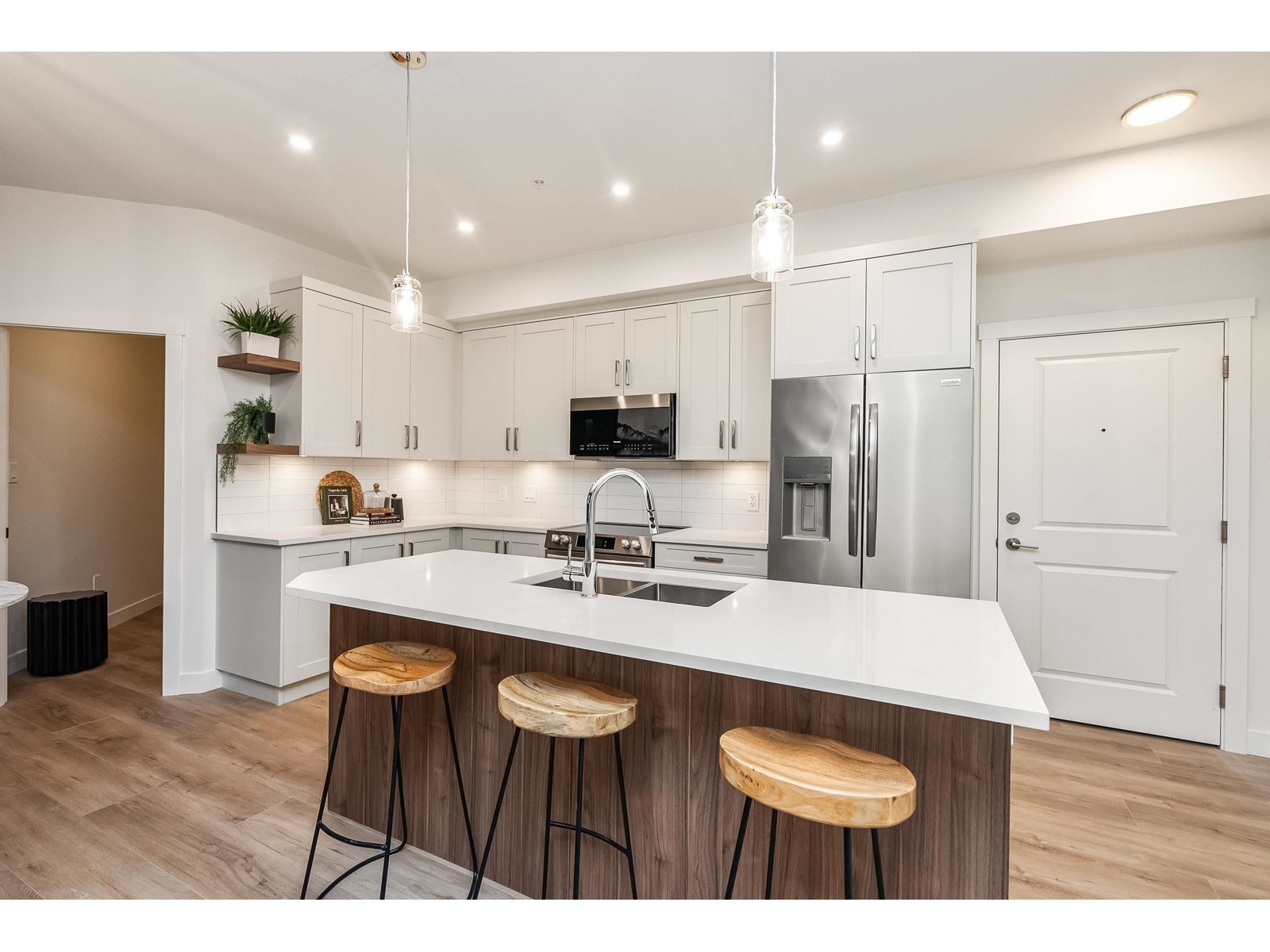 Property at 402 8497 YOUNG ROAD image 3