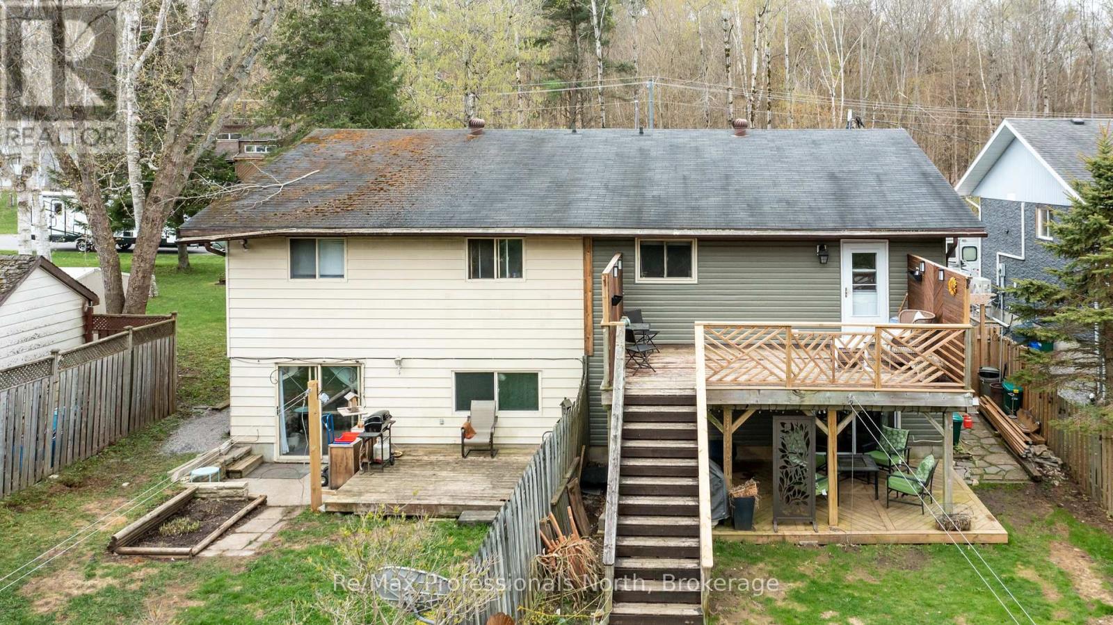 180 Fernwood Drive, Gravenhurst (Muskoka (S)), Ontario  P1P 1P4 - Photo 15 - X12141418