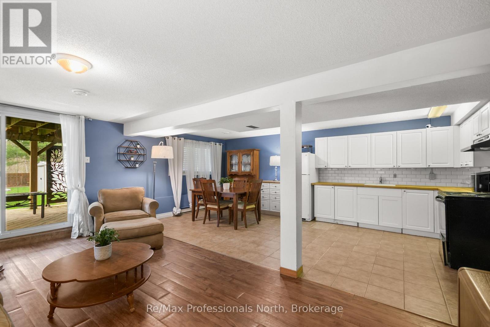 180 Fernwood Drive, Gravenhurst (Muskoka (S)), Ontario  P1P 1P4 - Photo 26 - X12141418