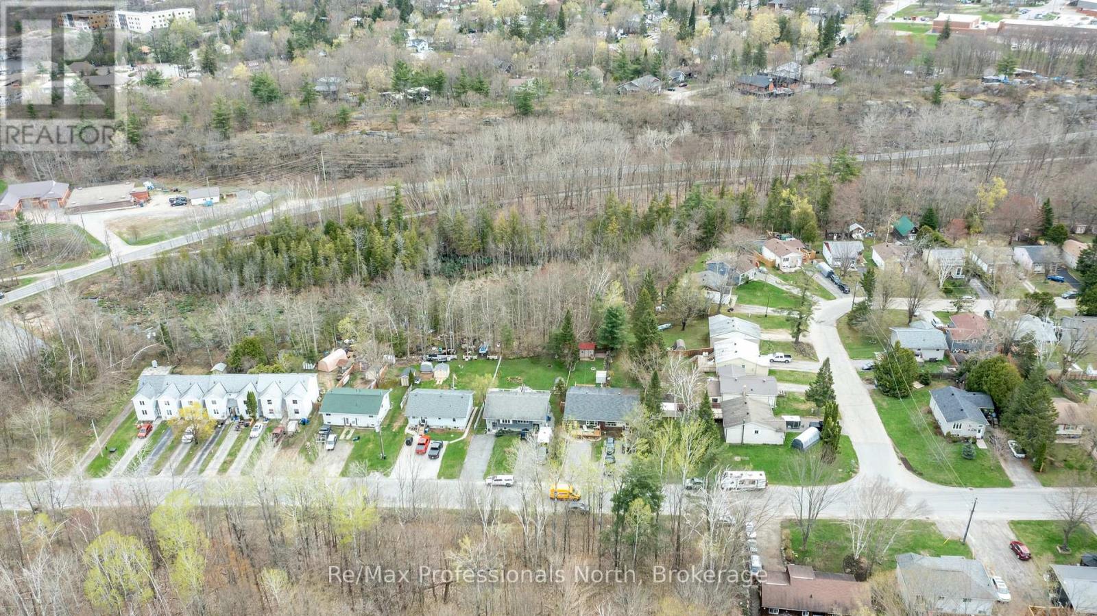 180 Fernwood Drive, Gravenhurst (Muskoka (S)), Ontario  P1P 1P4 - Photo 37 - X12141418