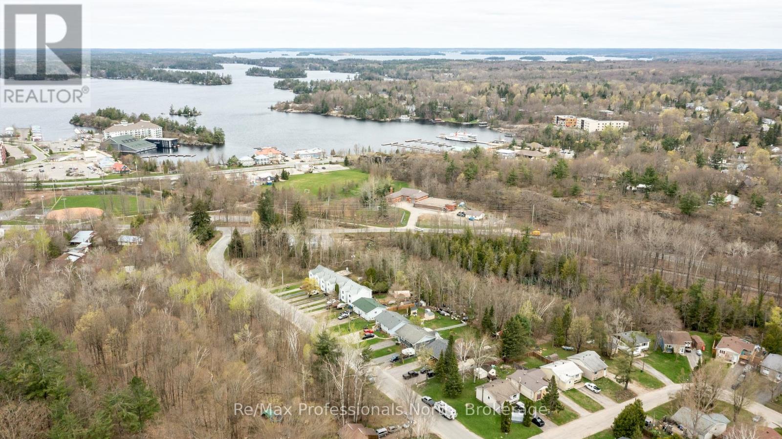 180 Fernwood Drive, Gravenhurst (Muskoka (S)), Ontario  P1P 1P4 - Photo 40 - X12141418