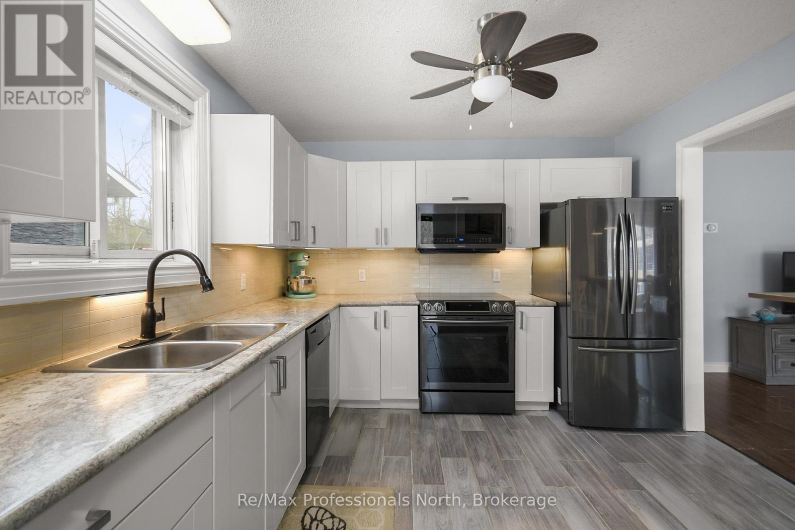 Property at 180 FERNWOOD DRIVE image 5