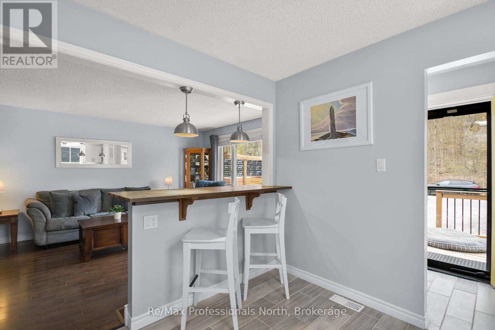 180 Fernwood Drive, Gravenhurst (Muskoka (S)), Ontario  P1P 1P4 - Photo 8 - X12141418