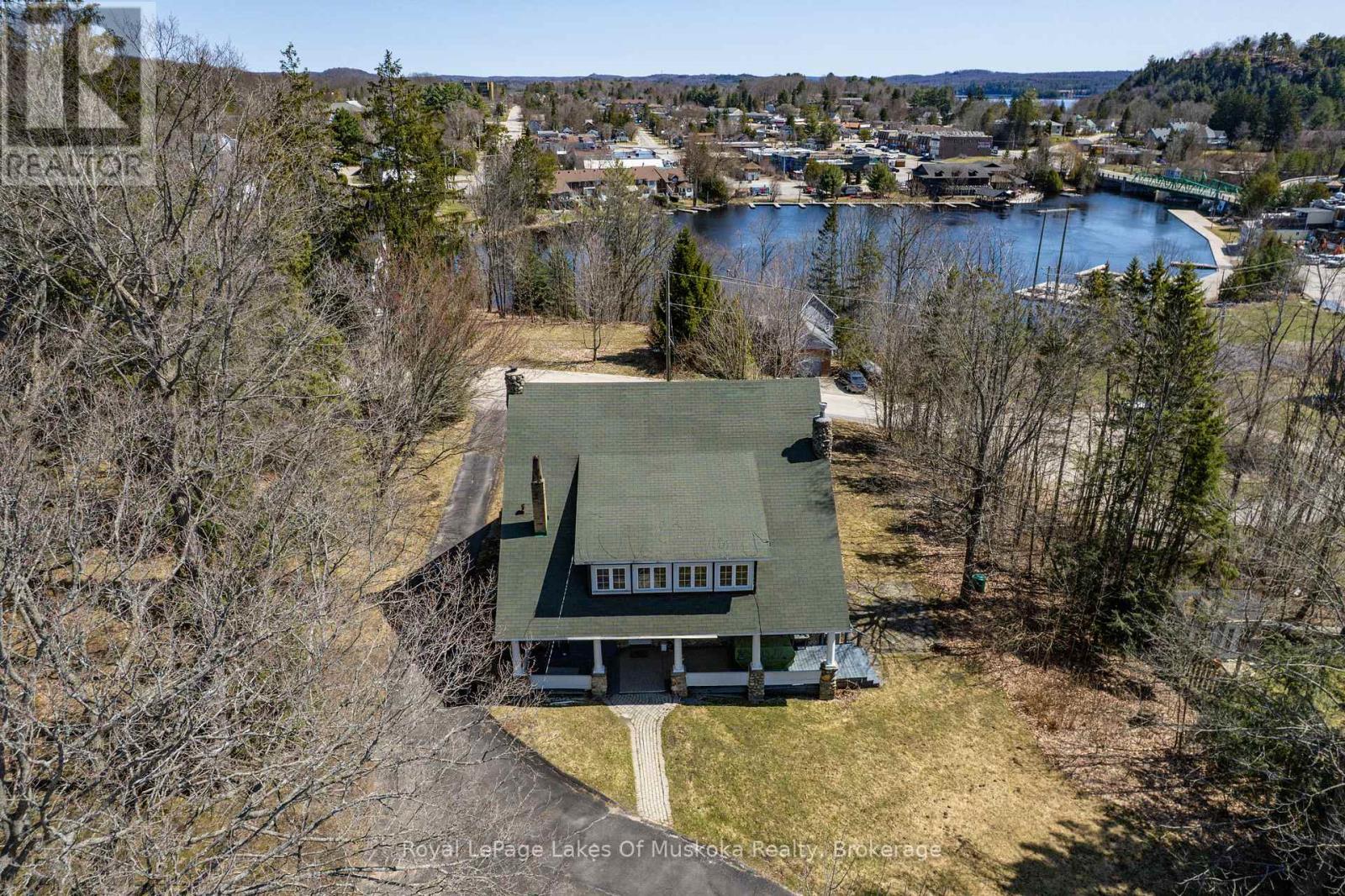 21 King Street, Huntsville, Ontario  P1H 1X6 - Photo 2 - X12141506