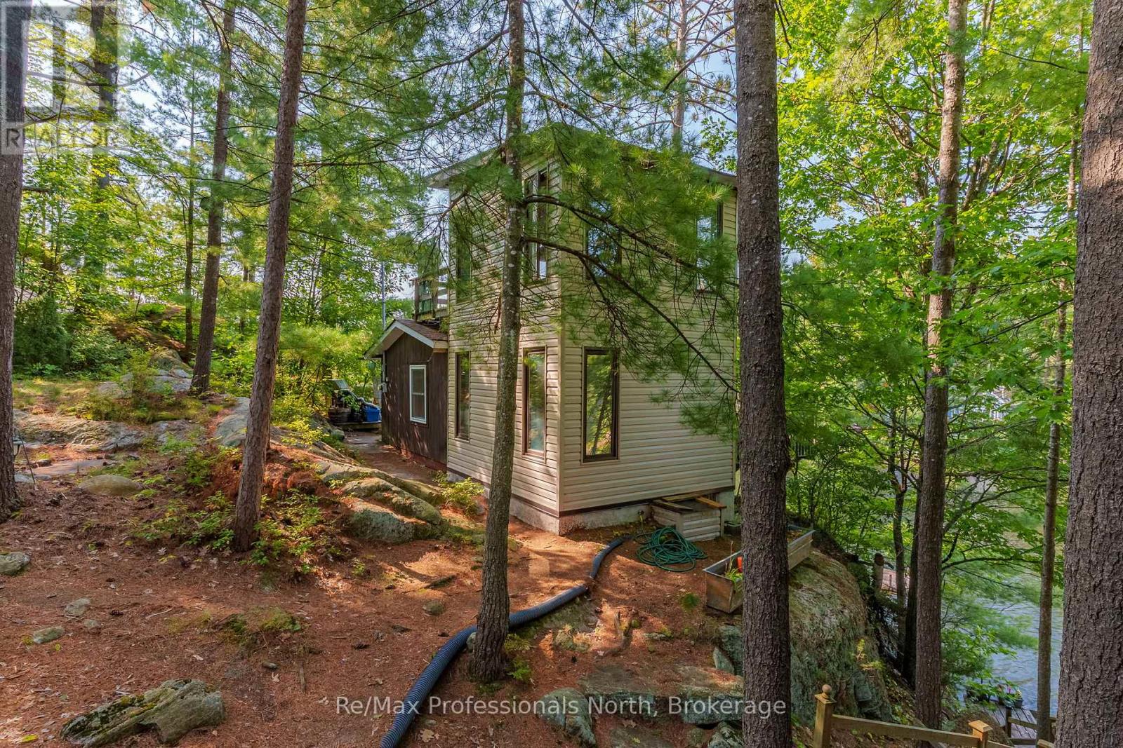 1118 Tomingas Road, Gravenhurst (Muskoka (S)), Ontario  P1P 0G3 - Photo 36 - X12141545