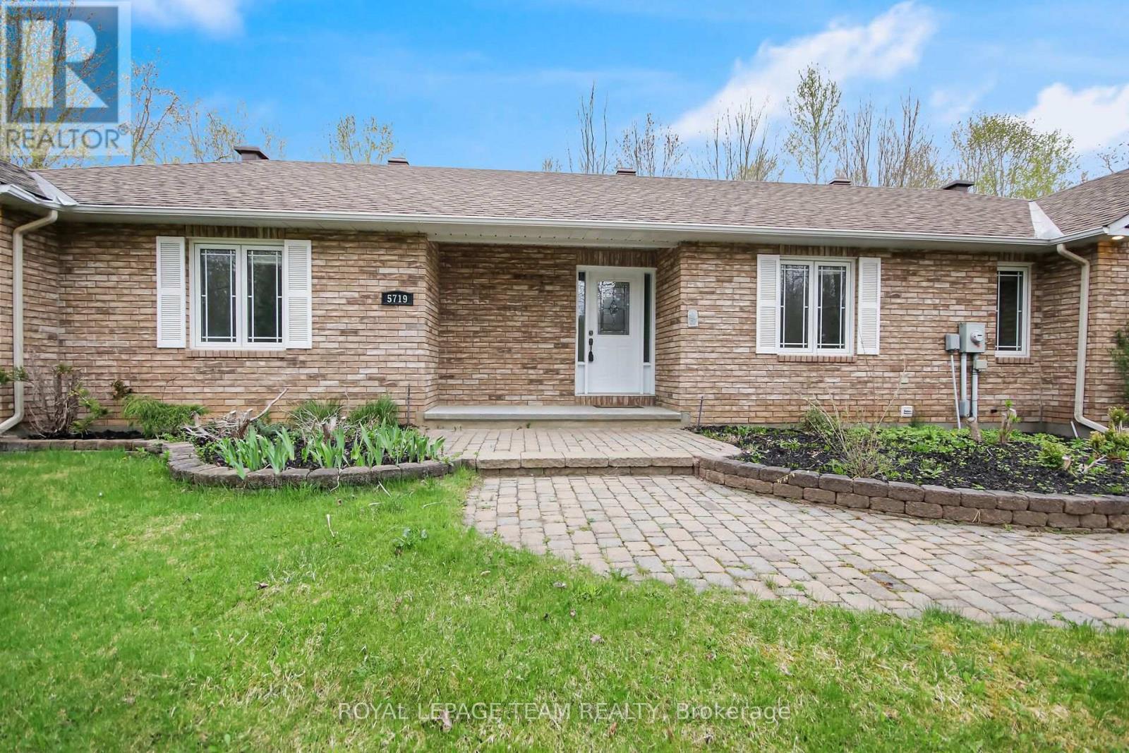 Property at 5719 STUEWE DRIVE image 3
