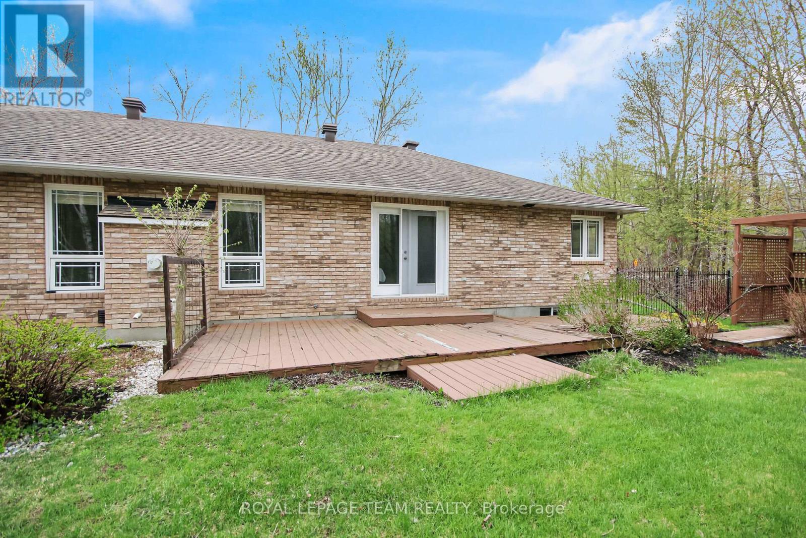 5719 Stuewe Drive, Ottawa, Ontario  K4M 1L2 - Photo 37 - X12141428