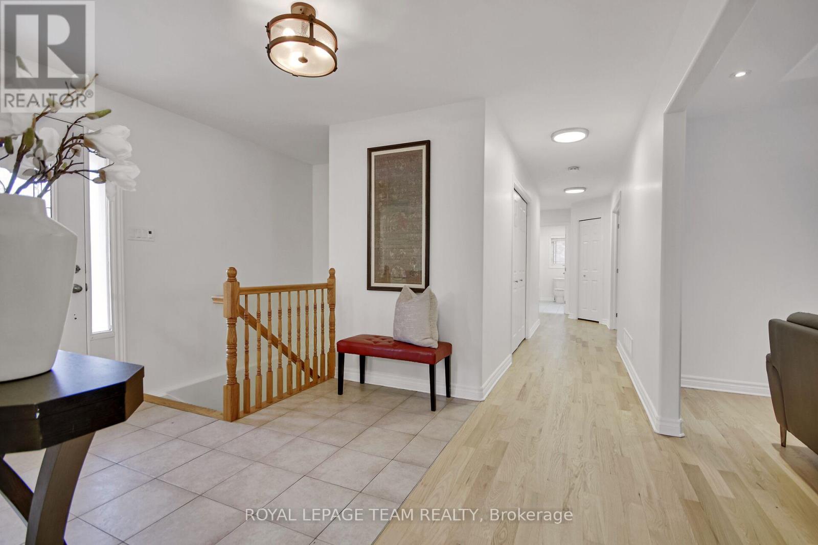 5719 Stuewe Drive, Ottawa, Ontario  K4M 1L2 - Photo 6 - X12141428