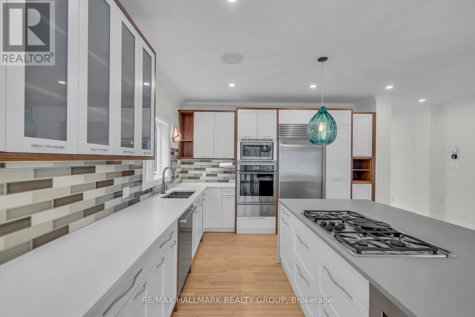 221 Bradford Street, Ottawa, Ontario  K2B 5Z5 - Photo 12 - X12141501