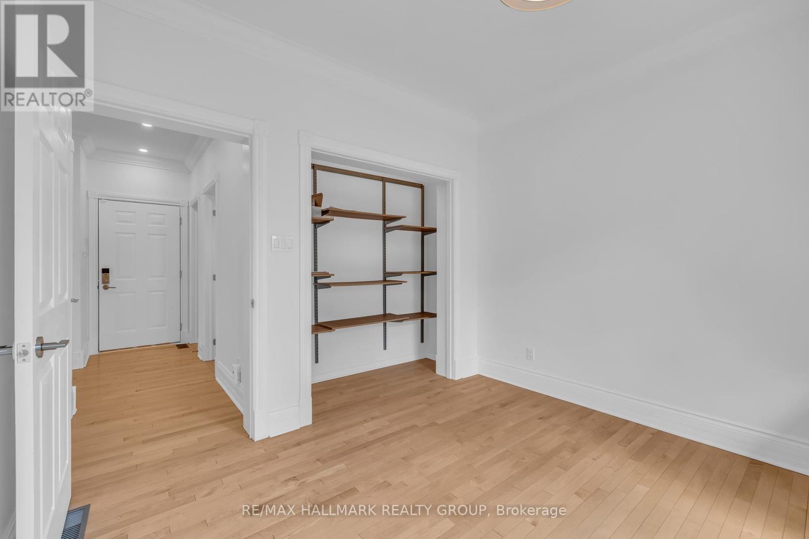 221 Bradford Street, Ottawa, Ontario  K2B 5Z5 - Photo 25 - X12141501