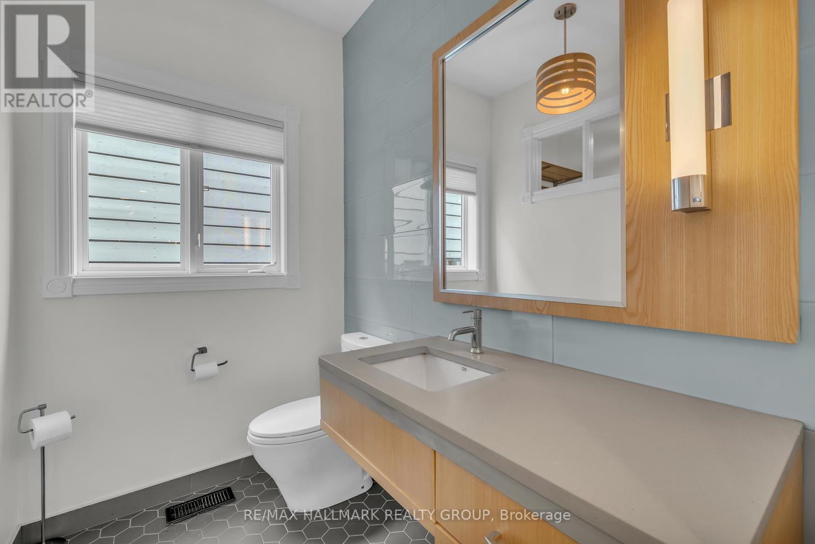 221 Bradford Street, Ottawa, Ontario  K2B 5Z5 - Photo 26 - X12141501