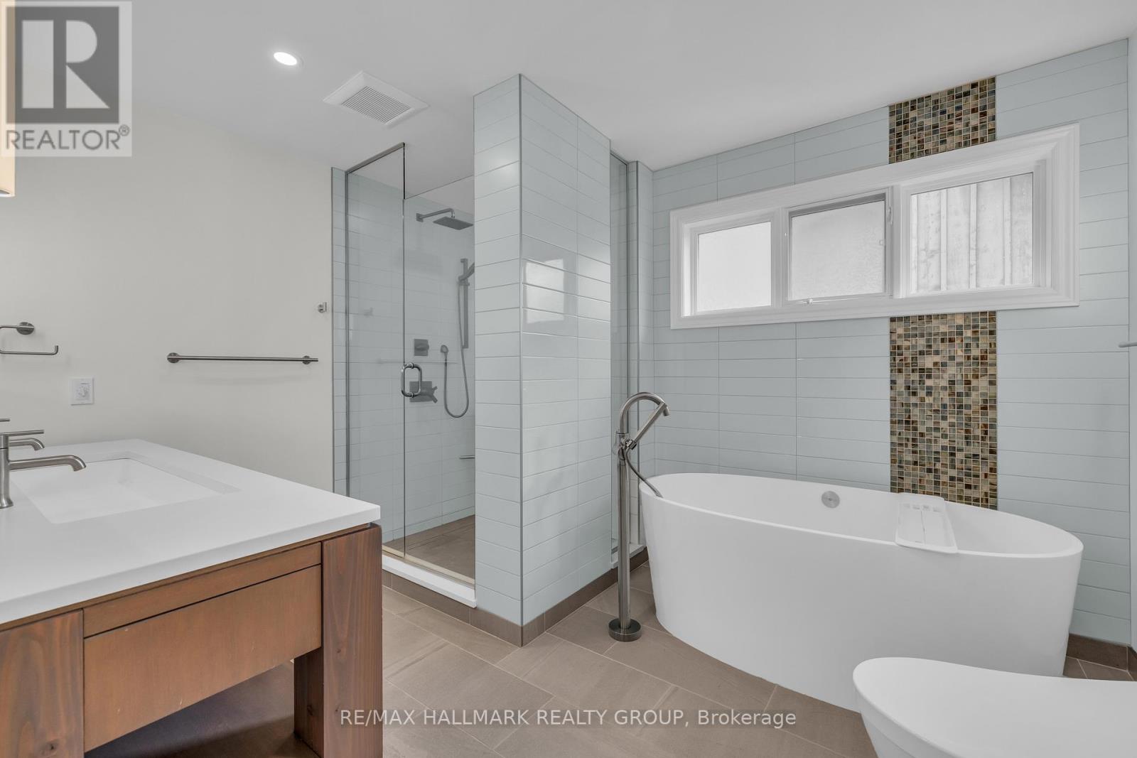 221 Bradford Street, Ottawa, Ontario  K2B 5Z5 - Photo 33 - X12141501