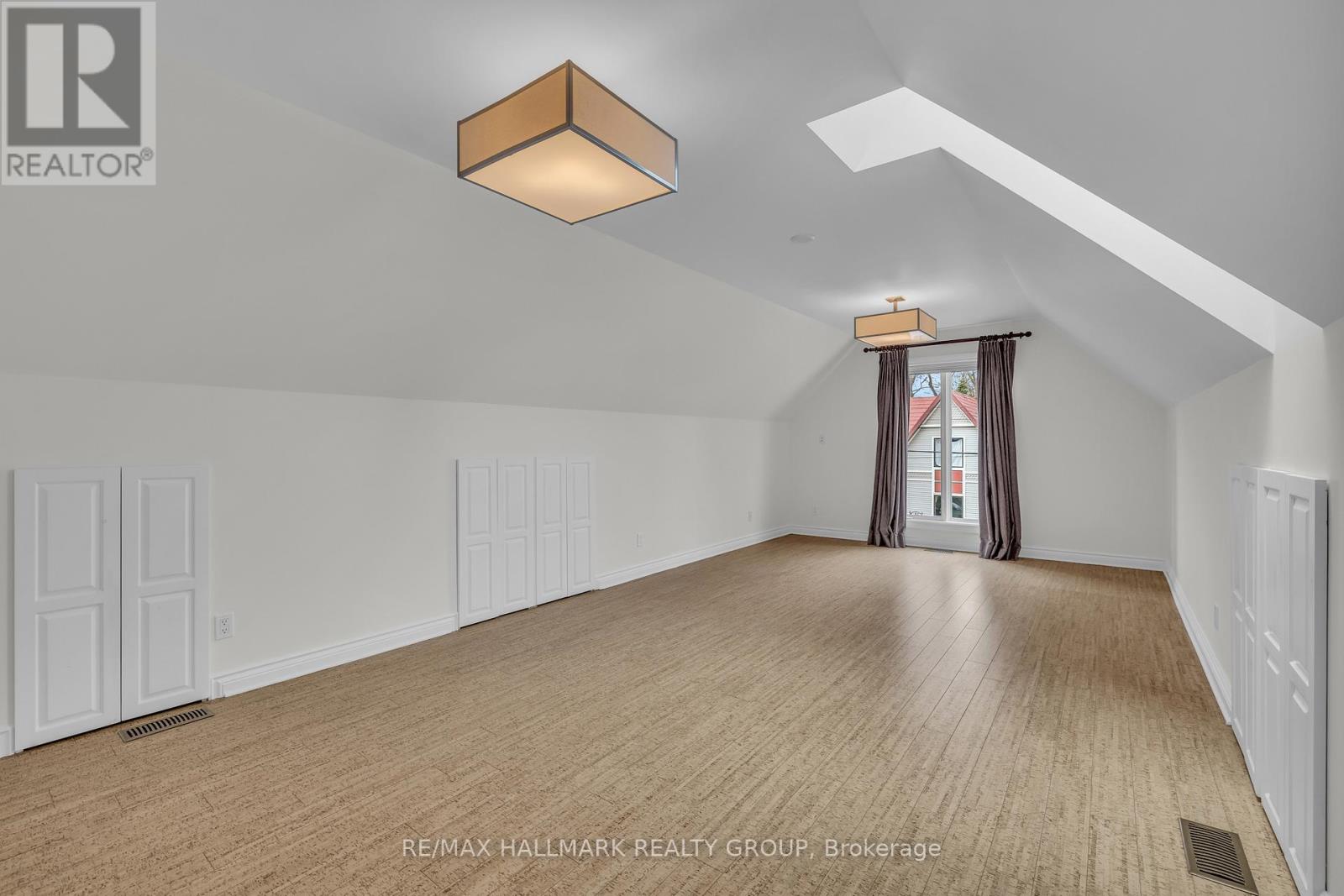 221 Bradford Street, Ottawa, Ontario  K2B 5Z5 - Photo 42 - X12141501